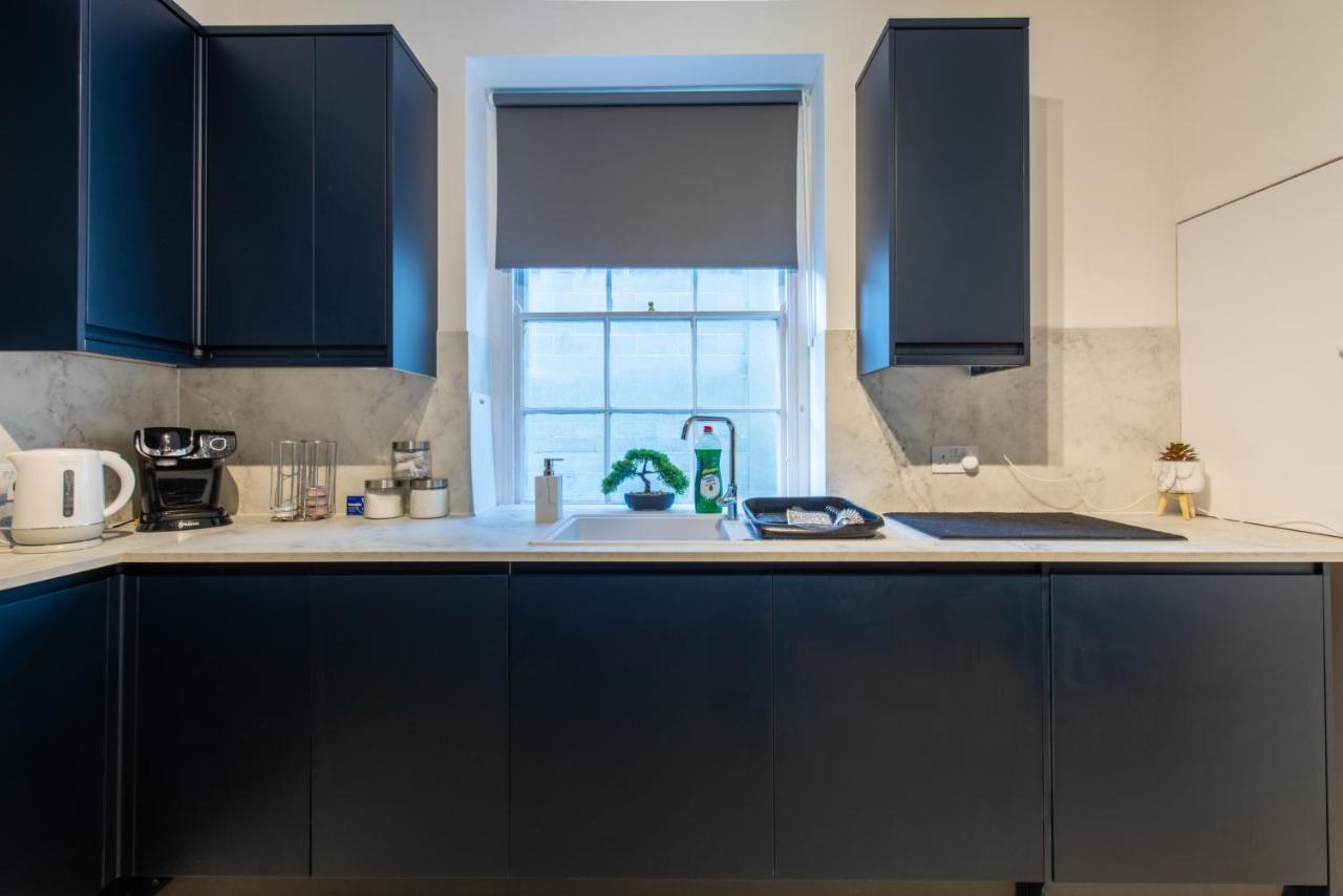 Luxe Maisonette- Parking, 4K Tvs, Leds, Local Snacks And More! Bath Buitenkant foto